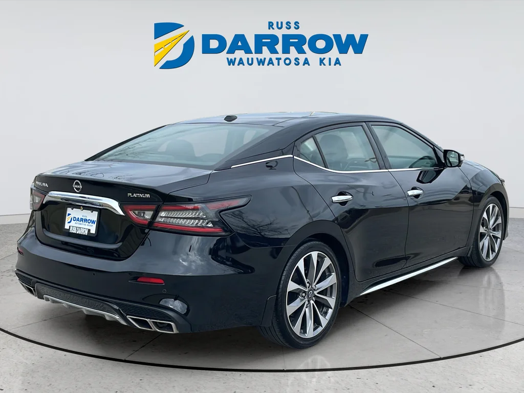 Used 2023 Black Nissan Platinum image 5