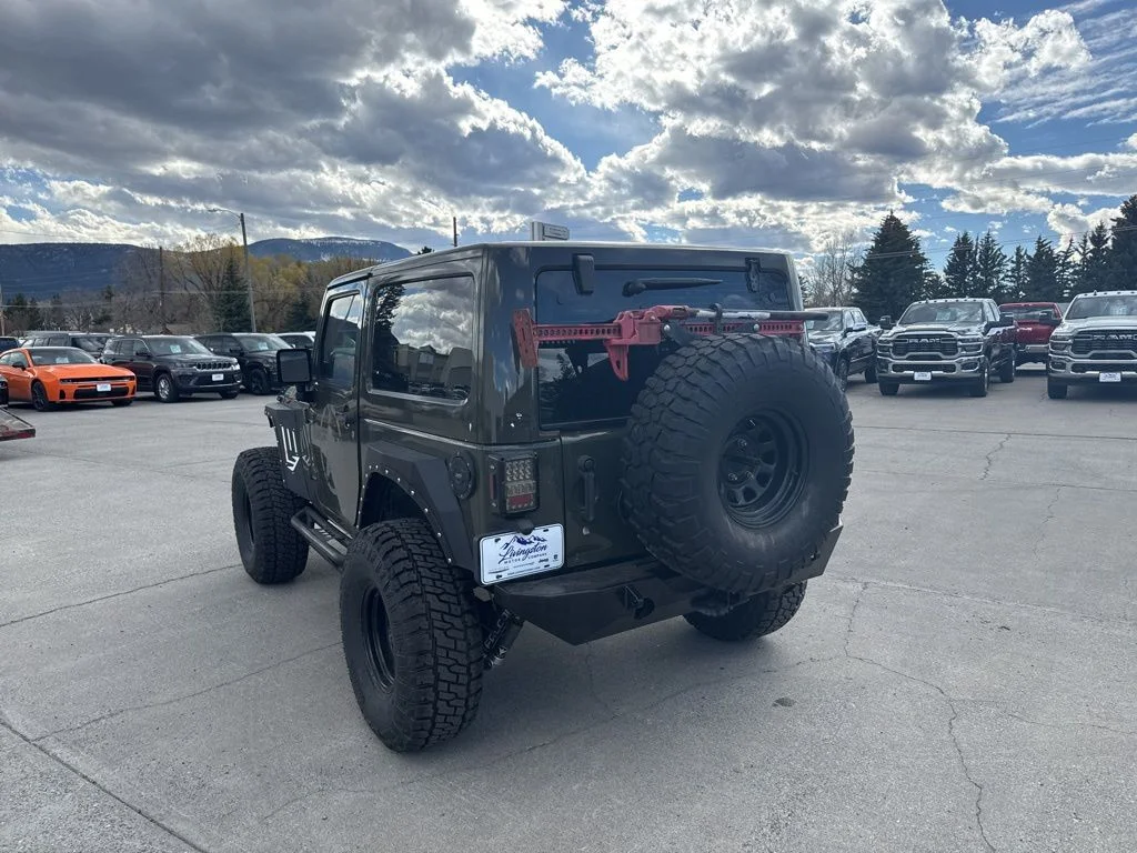 Used 2016 Green Jeep Rubicon image 4