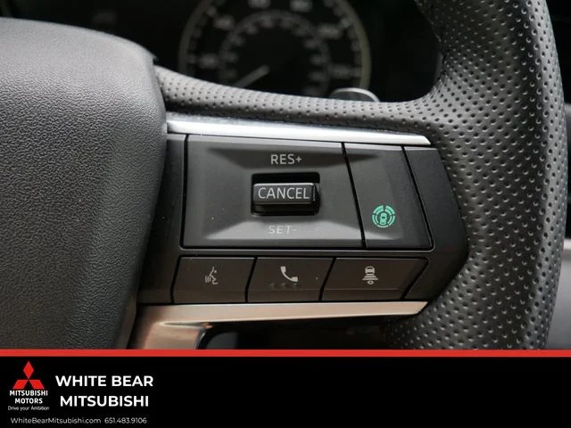 Used 2025 Gray Mitsubishi SE image 18