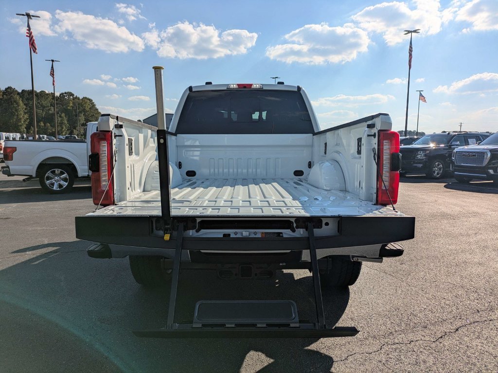 New 2026 Star White Metallic Tri-Coat Ford F-350® King Ranch® image 35