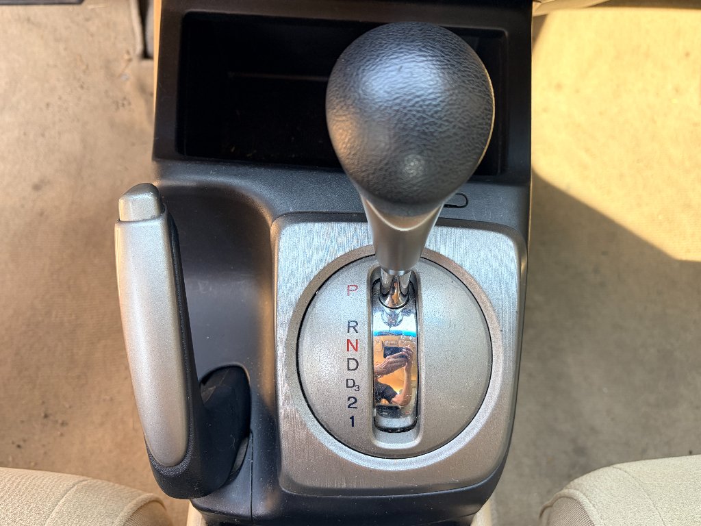 Used 2007 Taffeta White Honda LX image 19