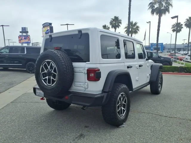 Used 2025 White Jeep 4-Door Rubicon 4x4 image 5