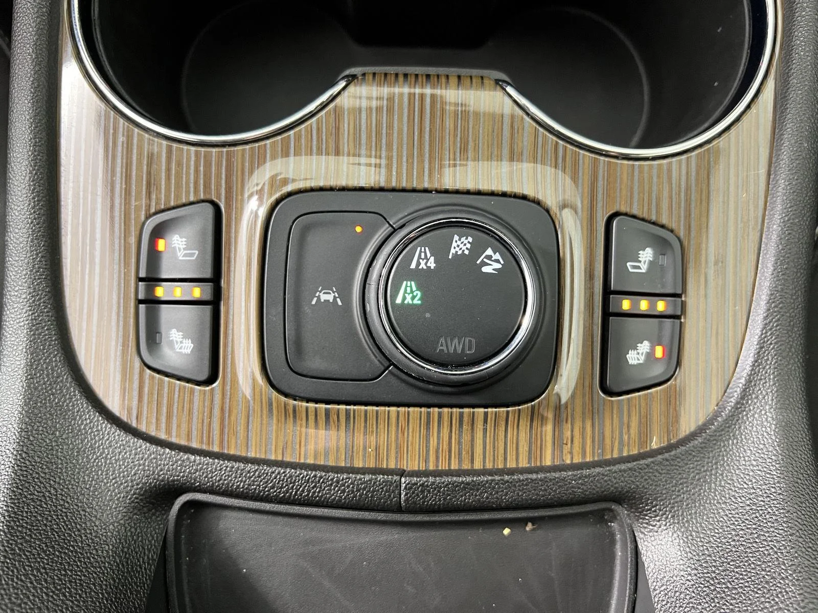 Used 2023 Sterling Metallic GMC SLE image 16
