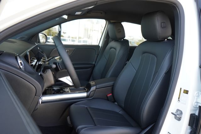 New 2026 Polar White Mercedes-Benz GLA 250 image 19