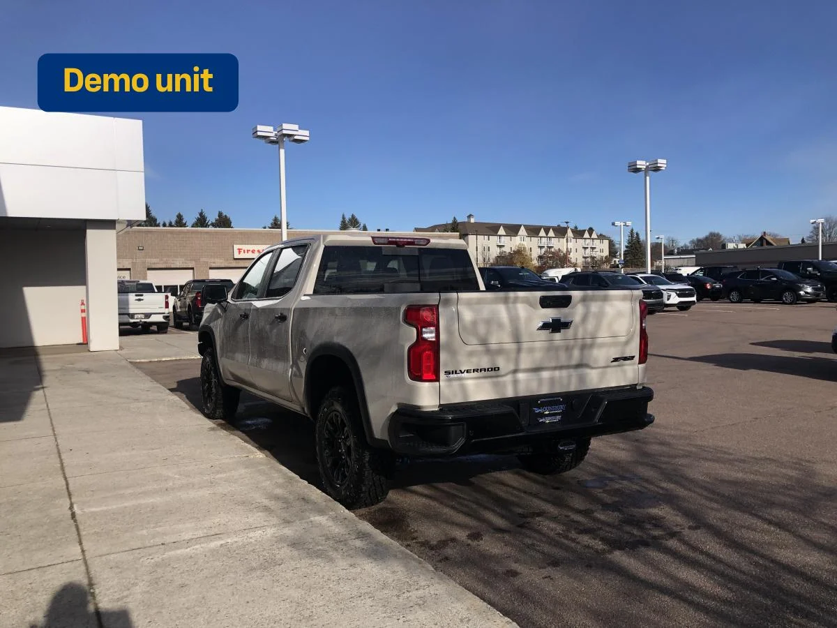 Used 2026 White Chevrolet 4WD Crew Cab 147" ZR2 image 5
