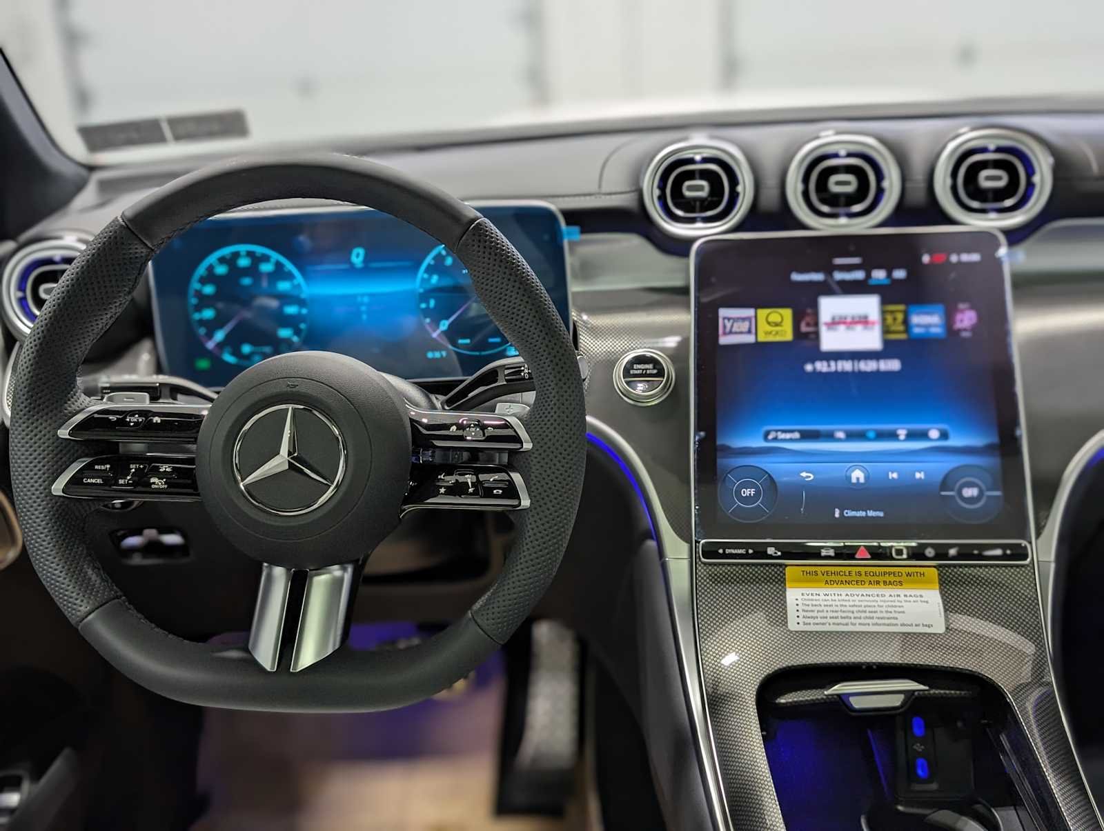 Certified Used 2026 Polar White Mercedes-Benz GLC 300 image 5