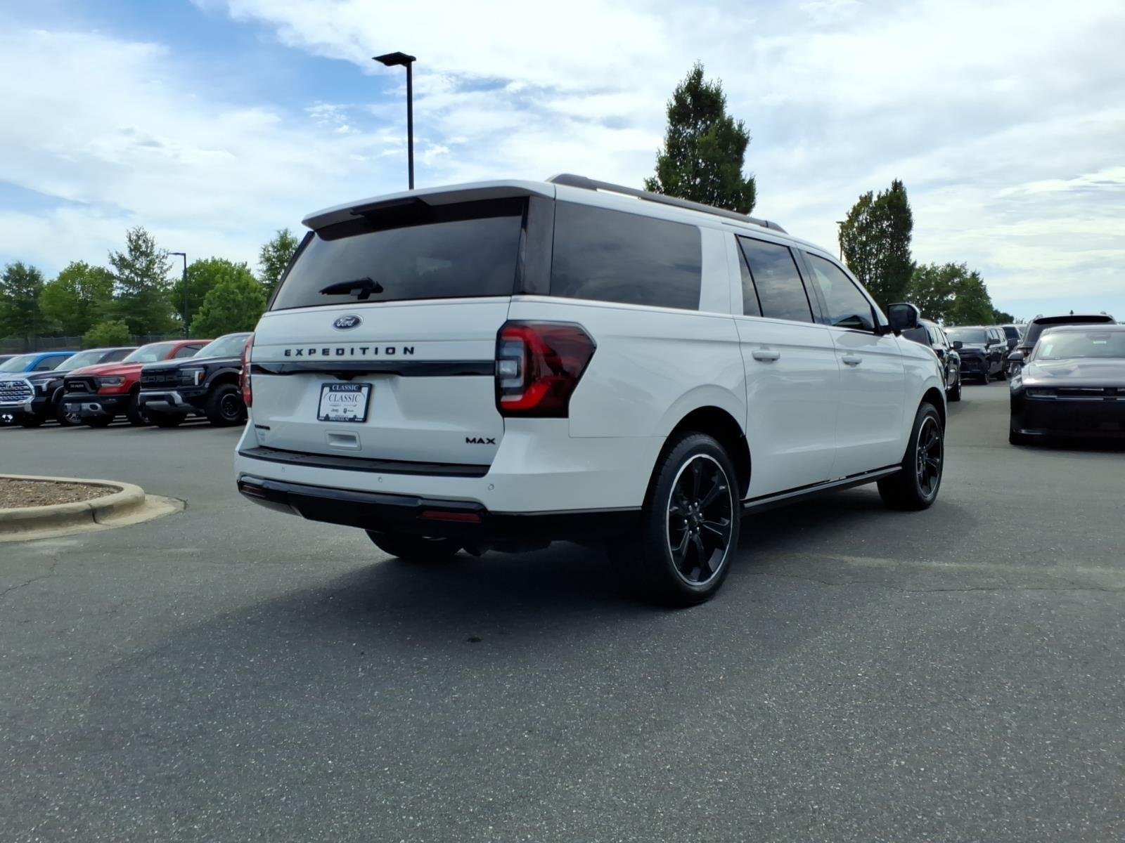 Used 2024 Star White Metallic Tri-Coat Ford Limited image 2