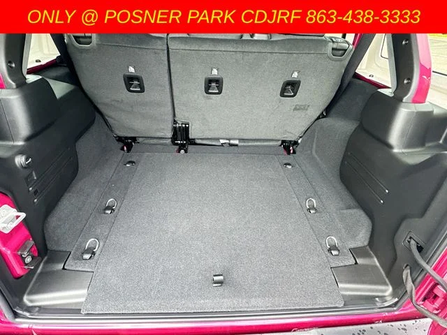 New 2026 Tuscadero Pearl-Coat Exterior Paint Jeep Sport S image 25