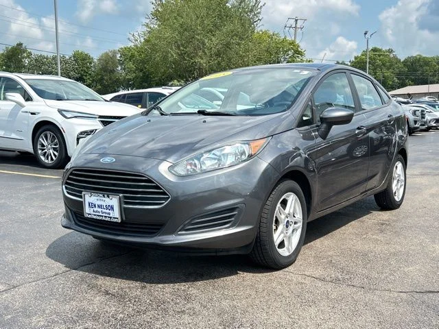 Used 2018 Gray Ford SE image 4