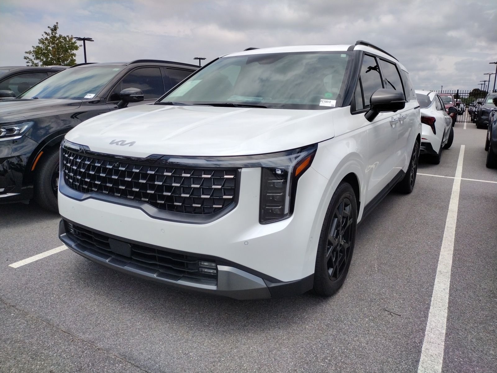 Used 2025 White Kia SX Prestige image 3