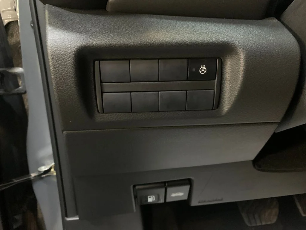 Used 2023 Gray Nissan SR image 32