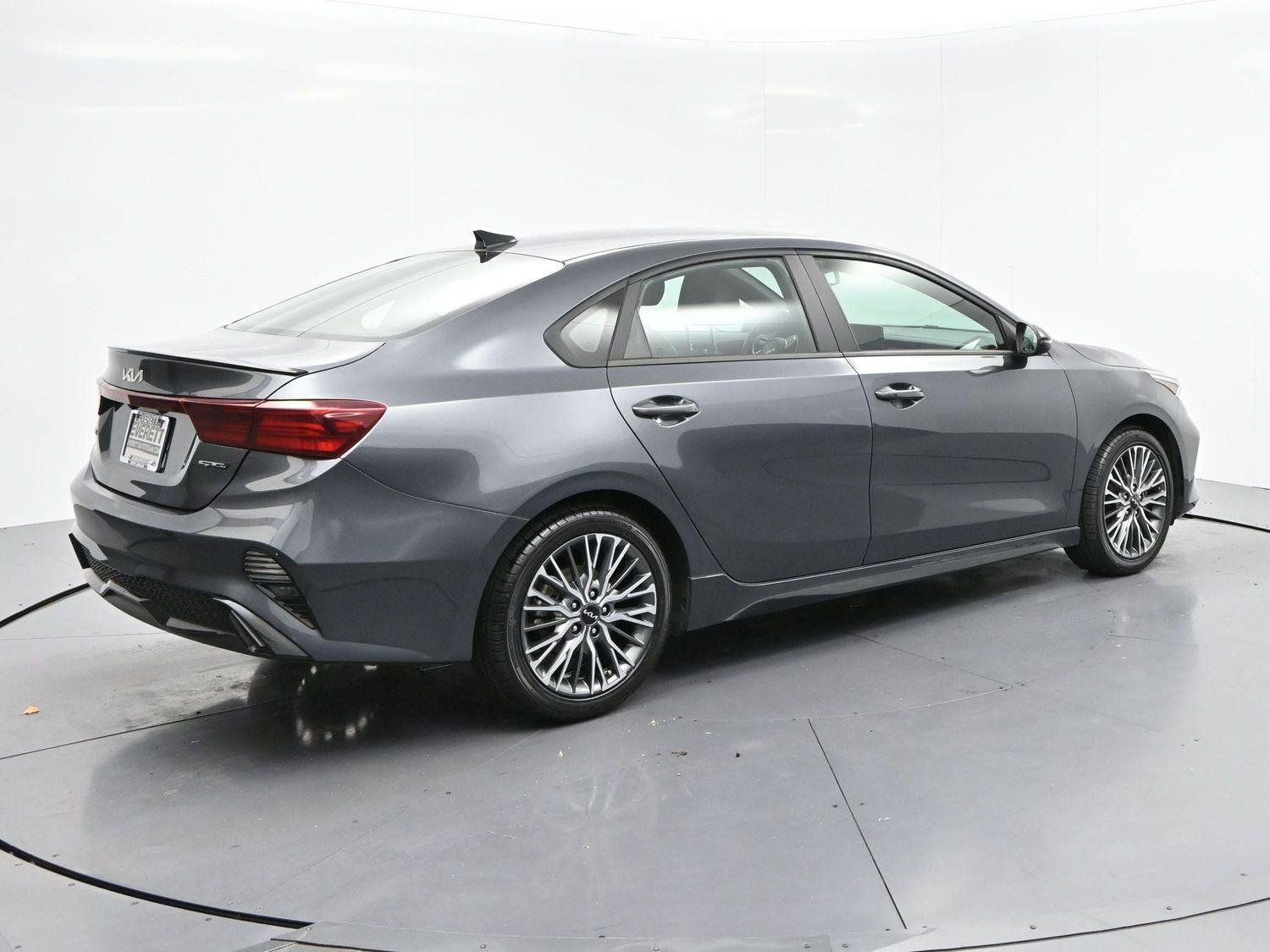 Used 2022 Gravity Gray Kia GT-Line image 7