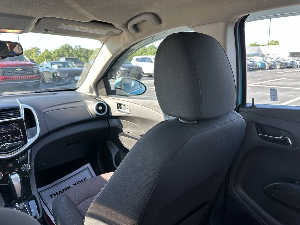 Used 2020 Blue Chevrolet LT image 11