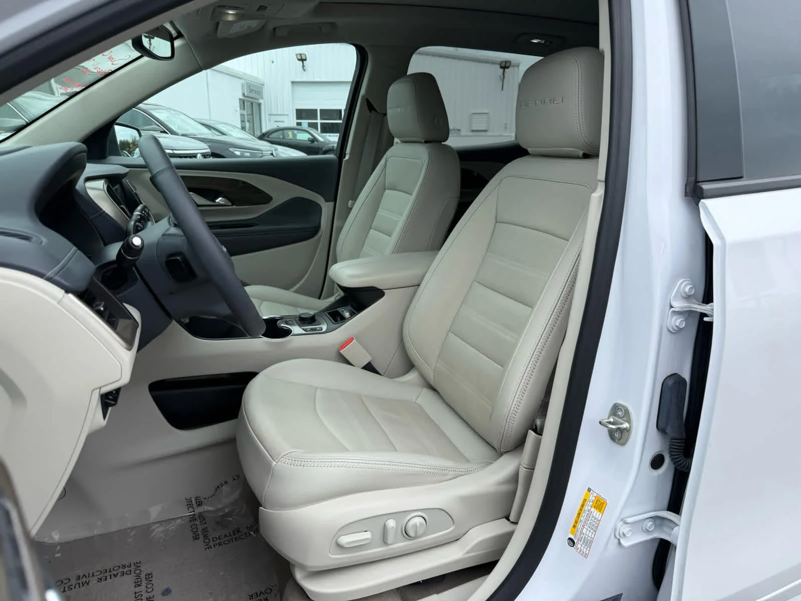 Used 2023 White Frost Tricoat GMC Denali image 19