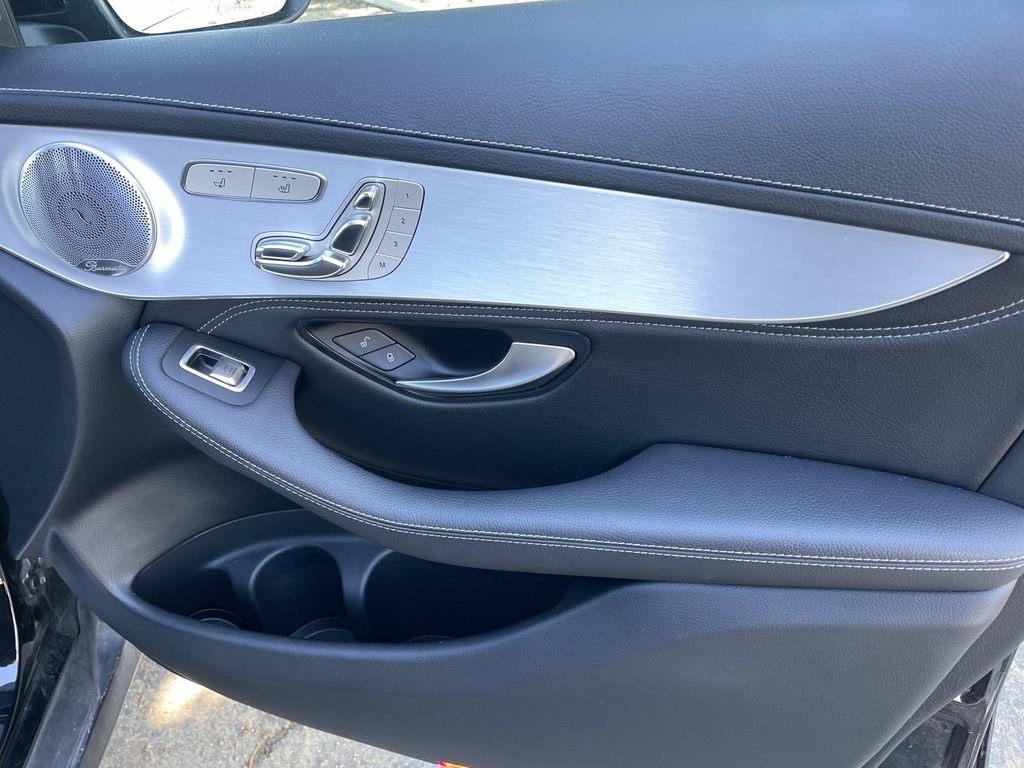Used 2019 Black Mercedes-Benz GLC 350e image 26