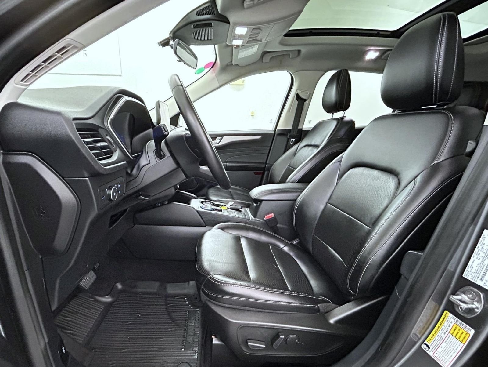 Used 2022 Gray Ford SEL image 10