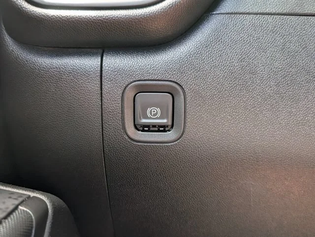Used 2020 Summit White Chevrolet WT image 29