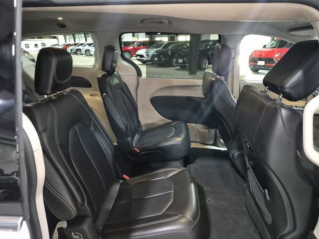 Used 2023 Bright White Clearcoat Chrysler Touring L image 25