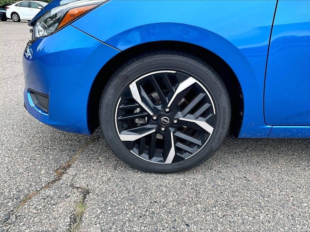 Used 2024 Blue Nissan 1.6 SR image 7