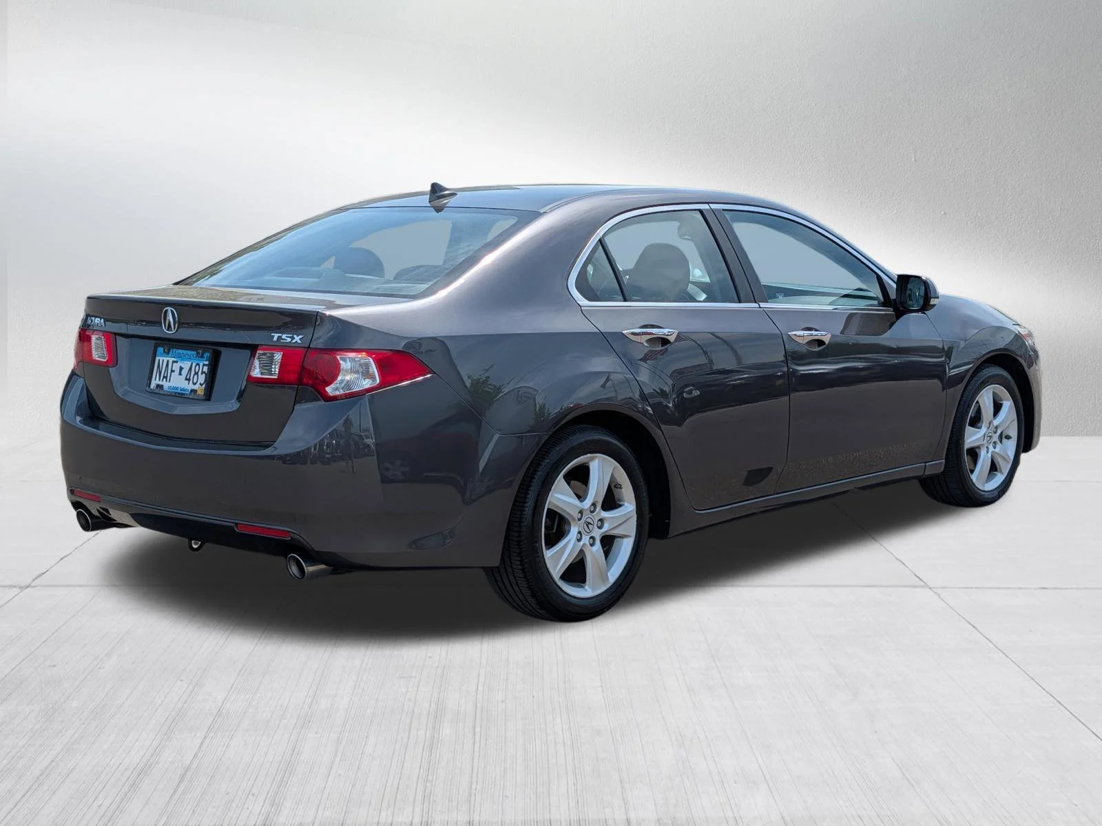 Used 2010 Palladium Metallic Acura  image 7