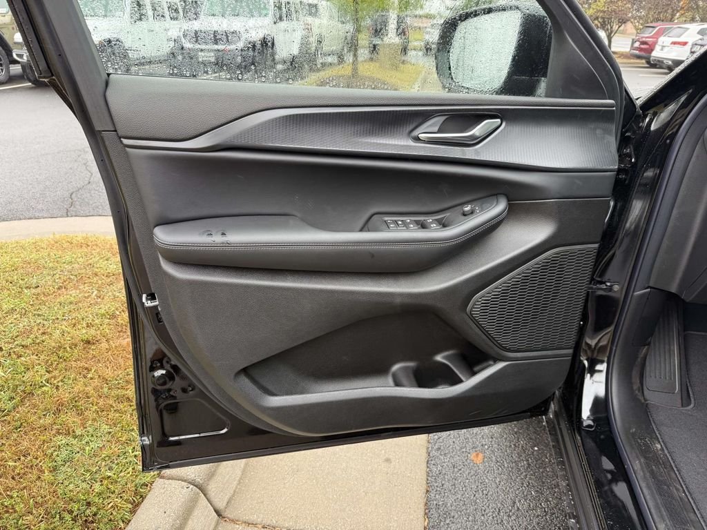 2025 Jeep Grand Cherokee Altitude - Photo 25