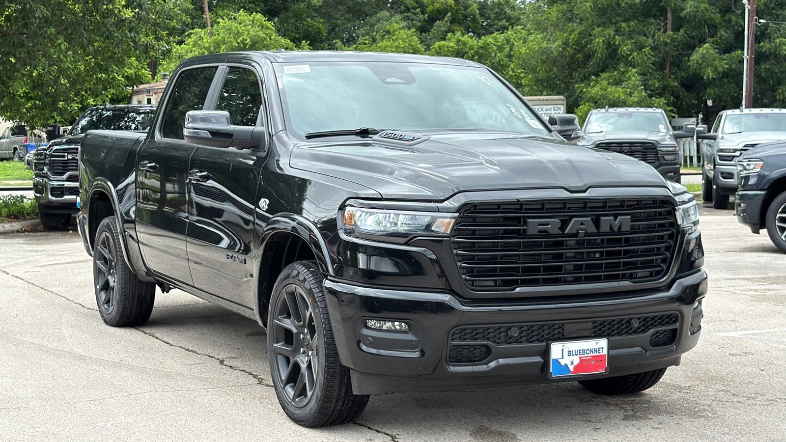 New 2026 Diamond Black Crystal Pearl-Coat Exterior Paint RAM Laramie image 3