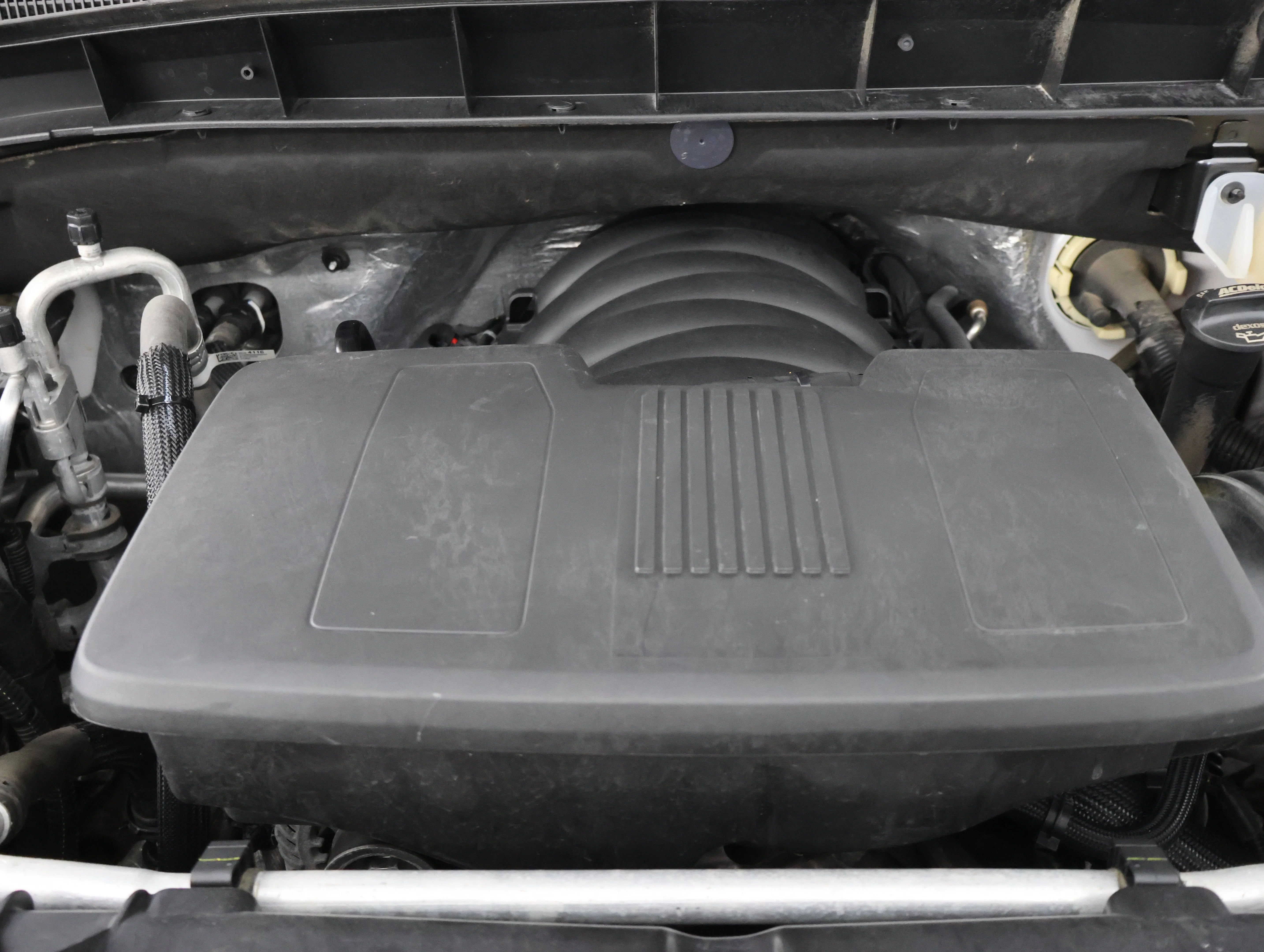 Used 2022 White Frost Tricoat GMC Denali image 22