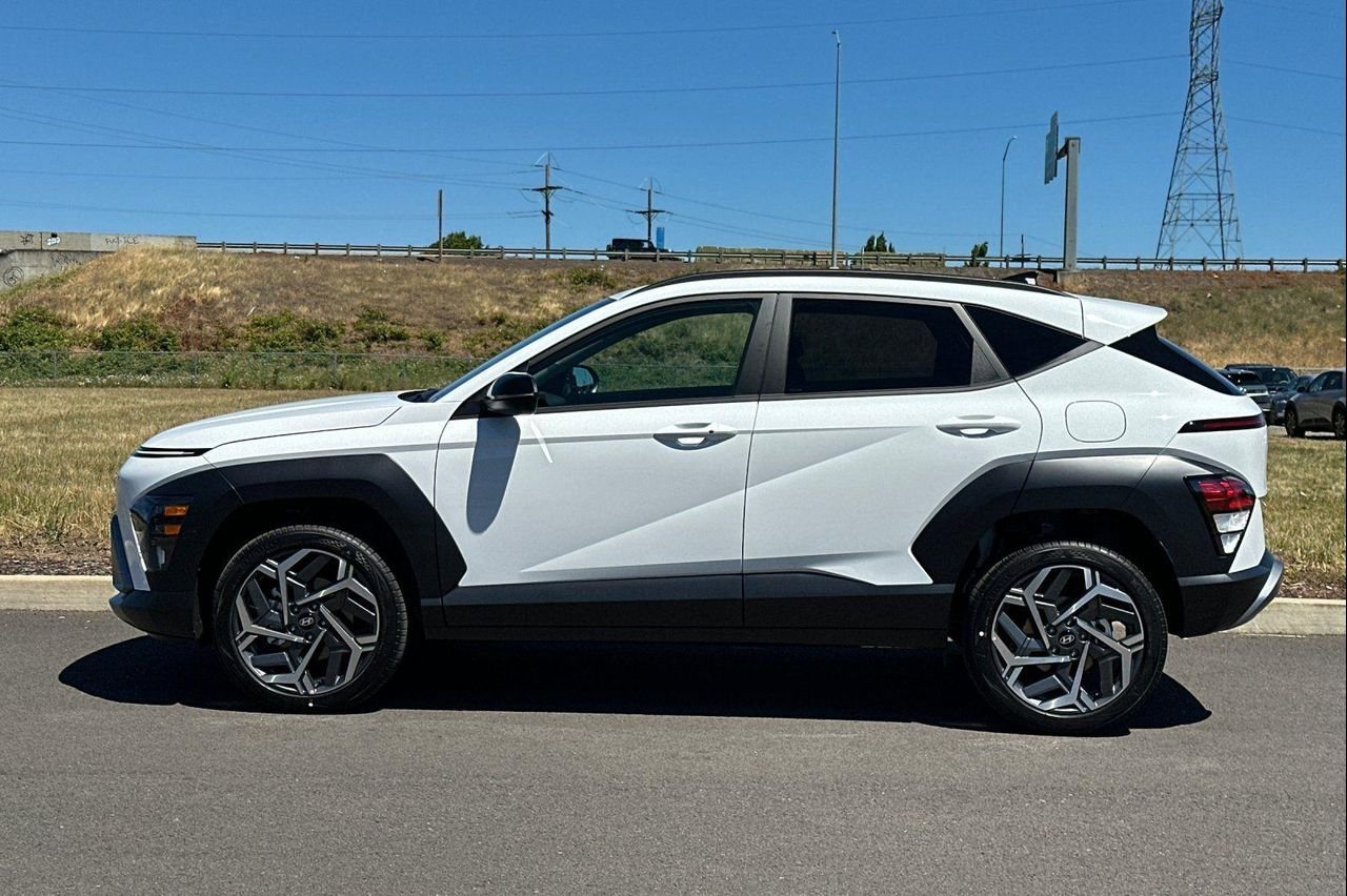 New 2026 White Hyundai SEL Premium AWD image 6