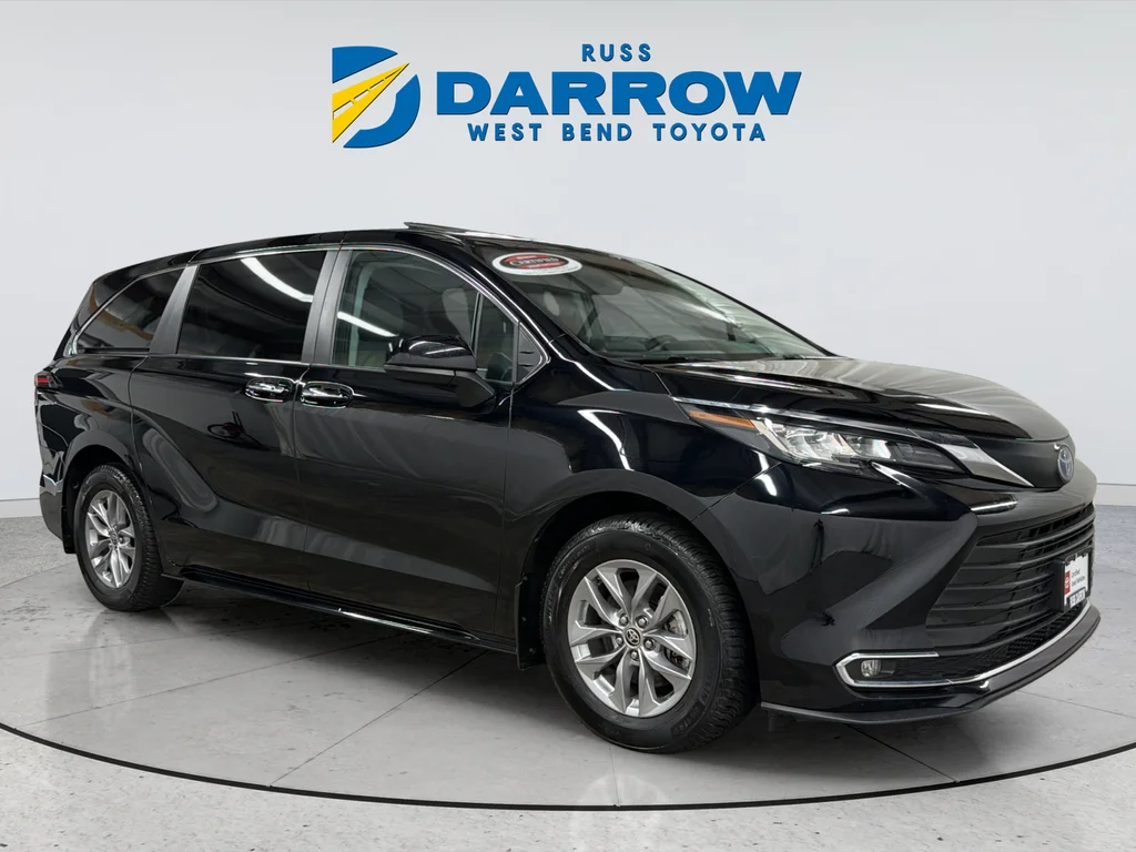 Used 2022 Black Toyota XLE image 7
