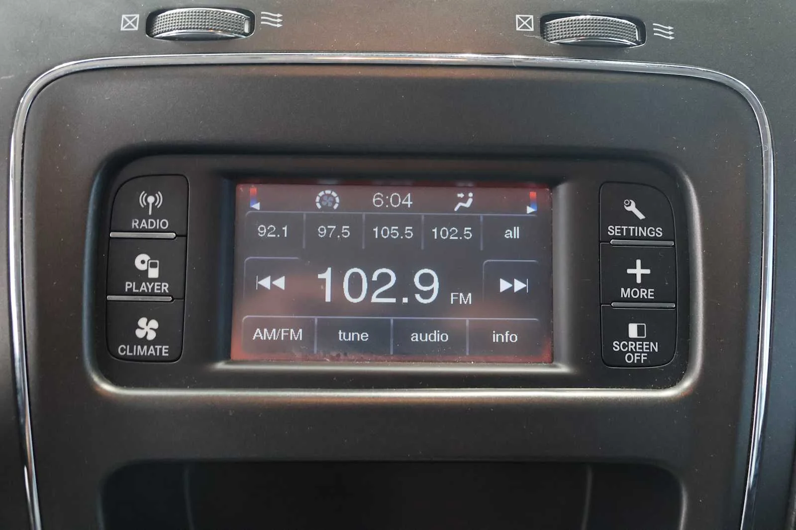 Used 2020 Pitch Black Clearcoat Dodge SE Value image 19