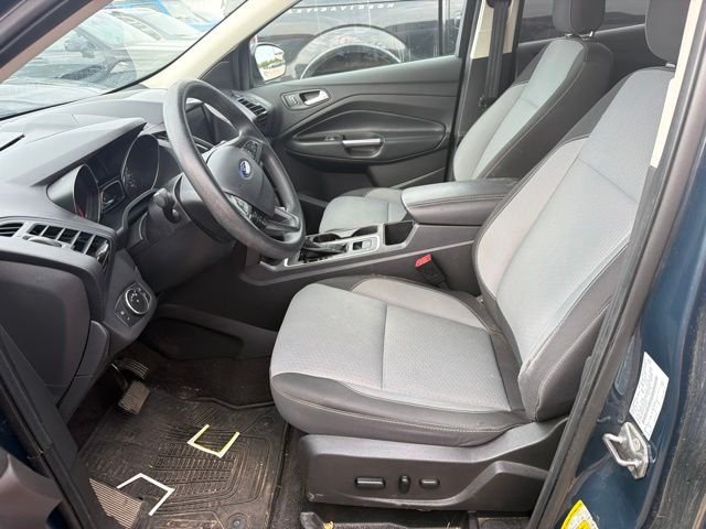 Used 2019 Sea Green Ford SE image 3