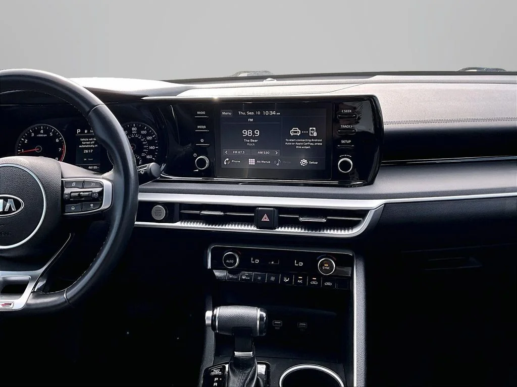 Used 2021 White Kia GT-Line image 7