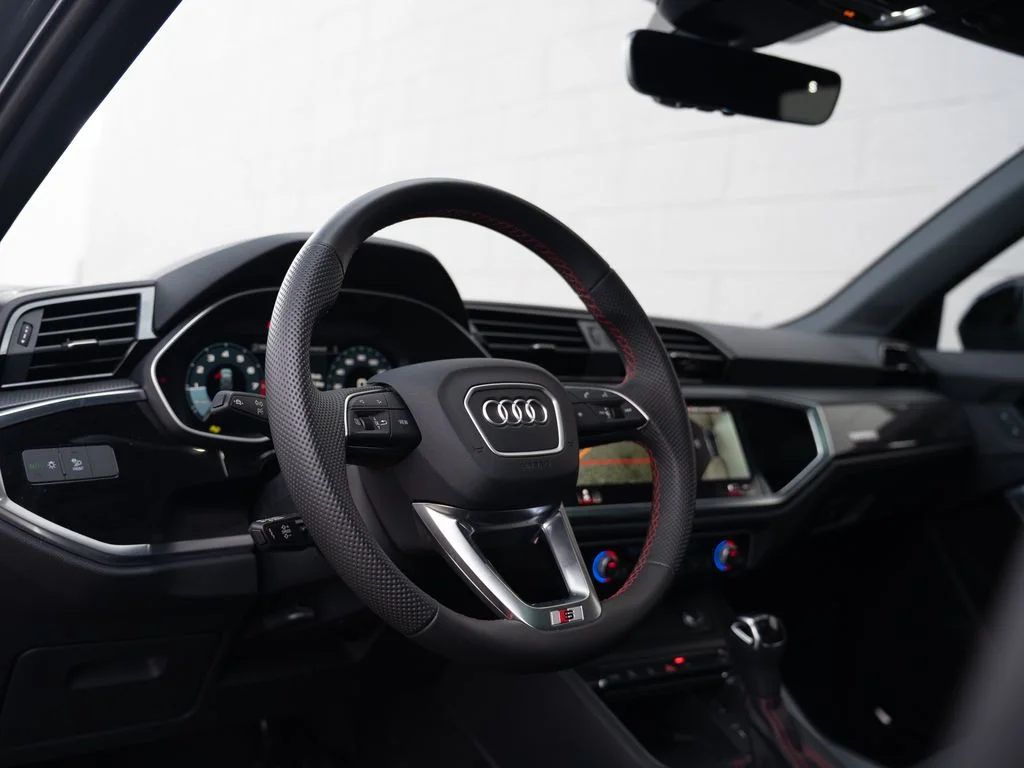 Used 2025 Gray Audi Premium Plus image 4
