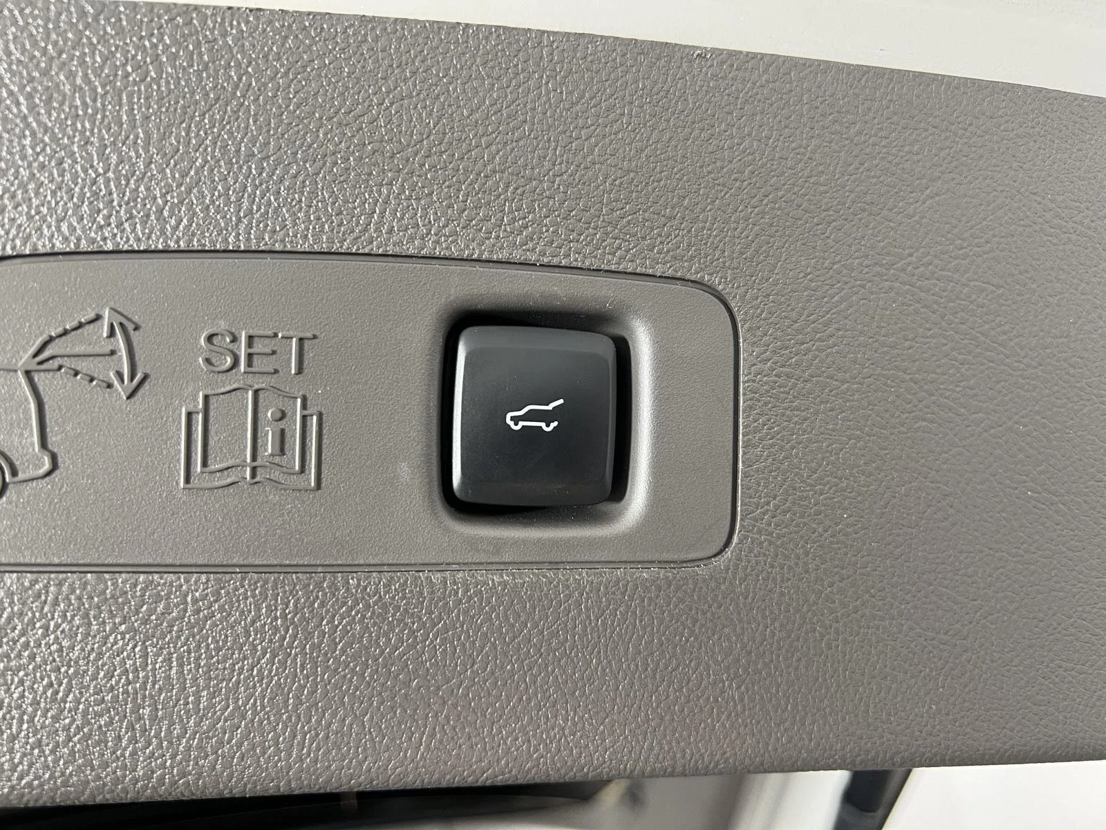 Used 2023  Lincoln Standard image 24