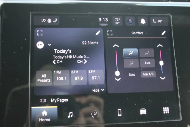 Used 2023 White Jeep Altitude X image 5