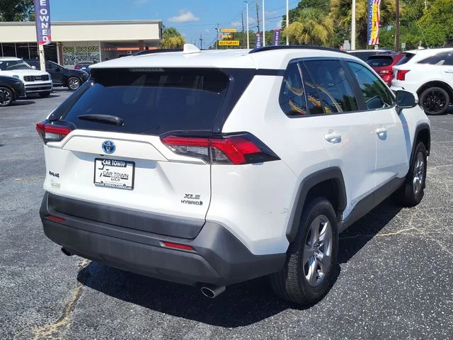 Used 2022 White Toyota XLE image 2