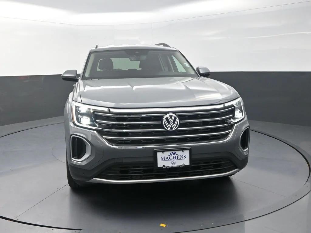 New 2026  Volkswagen SE w/Technology image 2