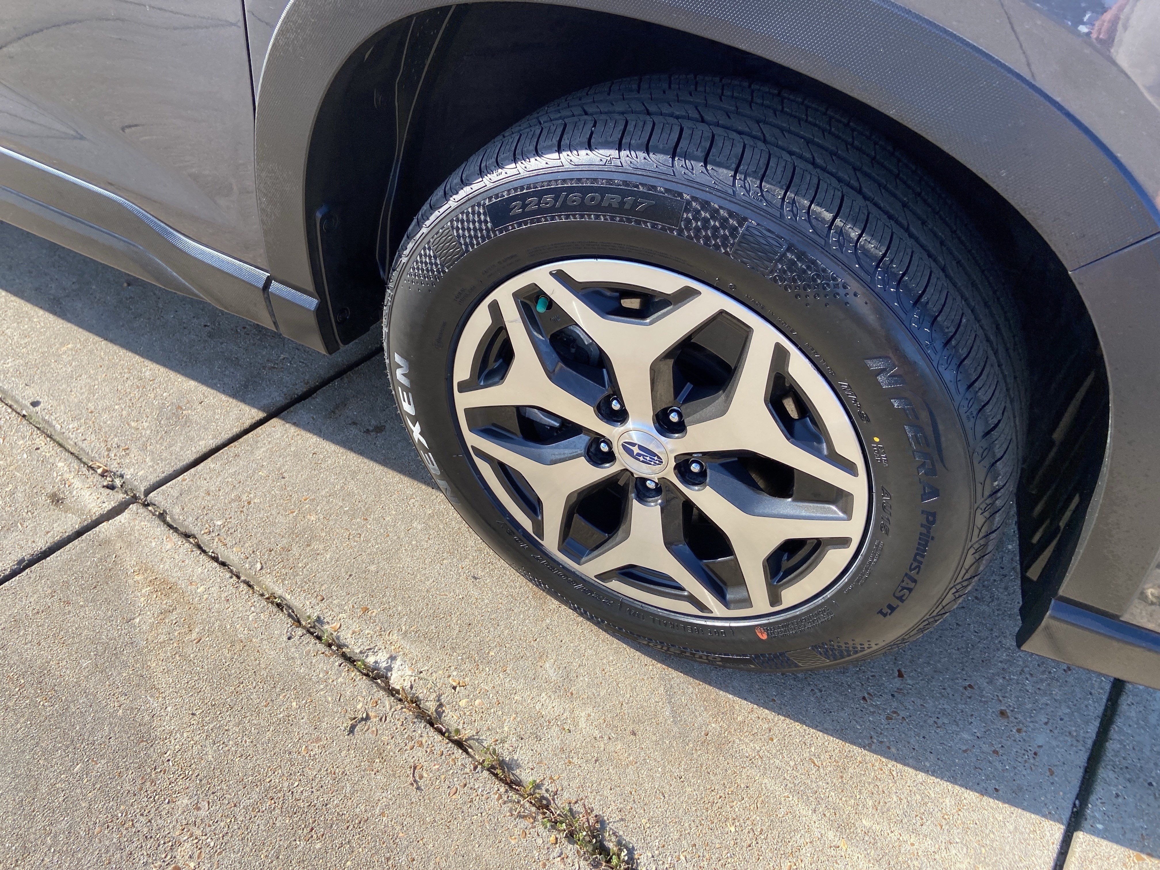Used 2022 Magnetite Gray Metallic Subaru Premium image 32