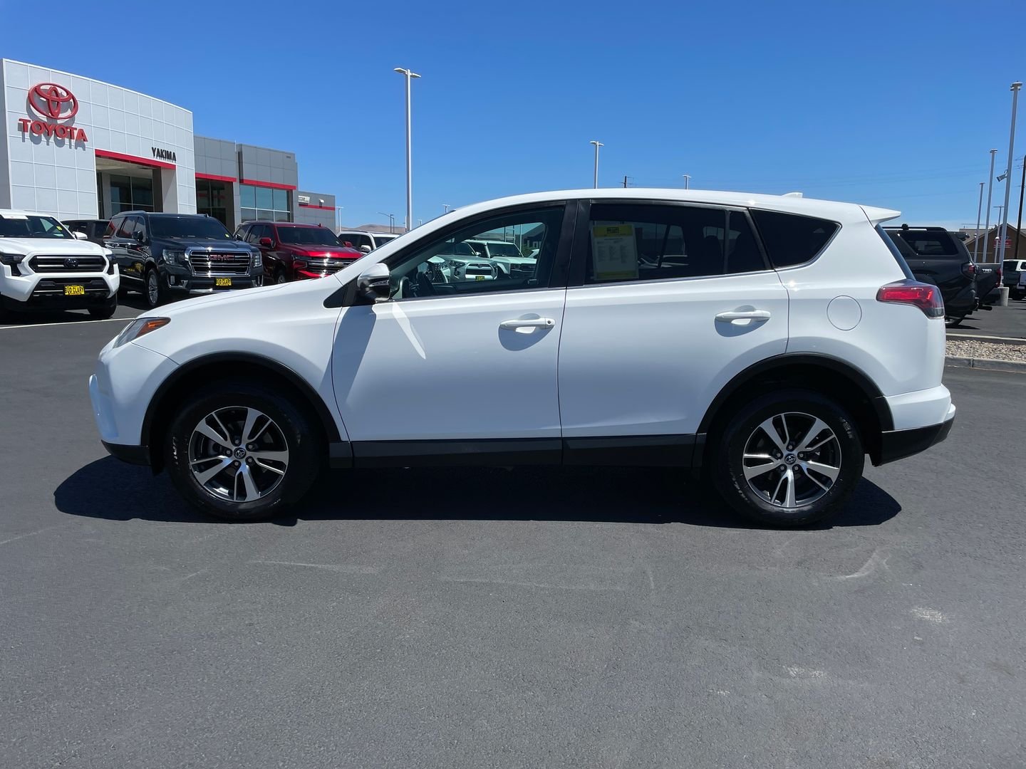 Certified Used 2018 White Toyota XLE image 6