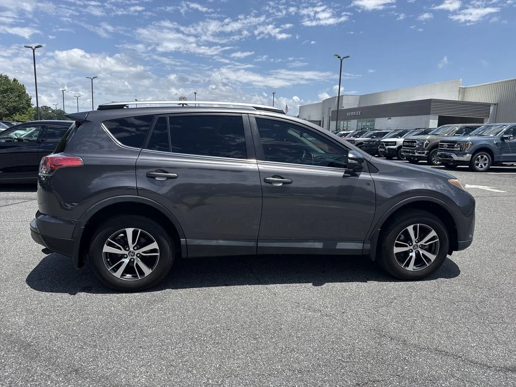 Used 2017 Gray Toyota XLE image 8