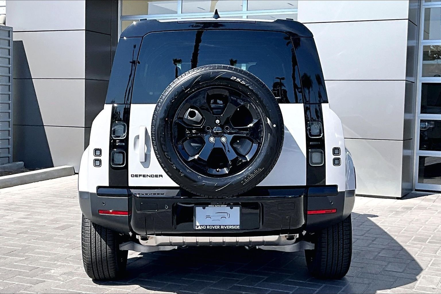 New 2026 Borasco Grey Land Rover S image 4