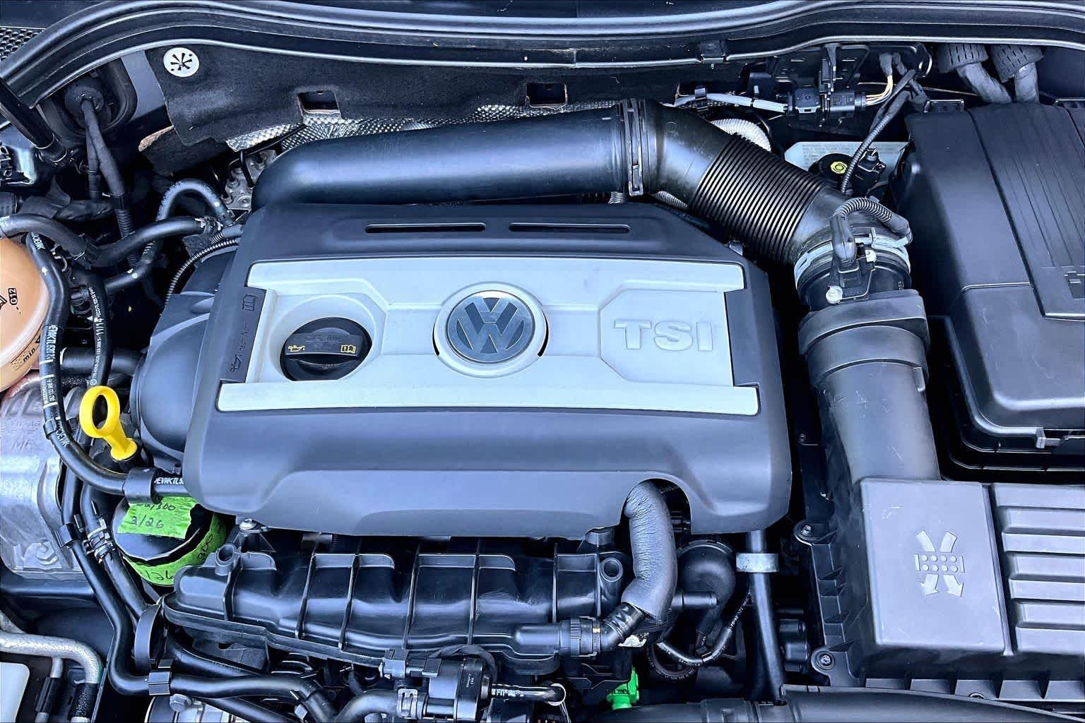 Used 2014 Island Gray Metallic Volkswagen Sport image 33