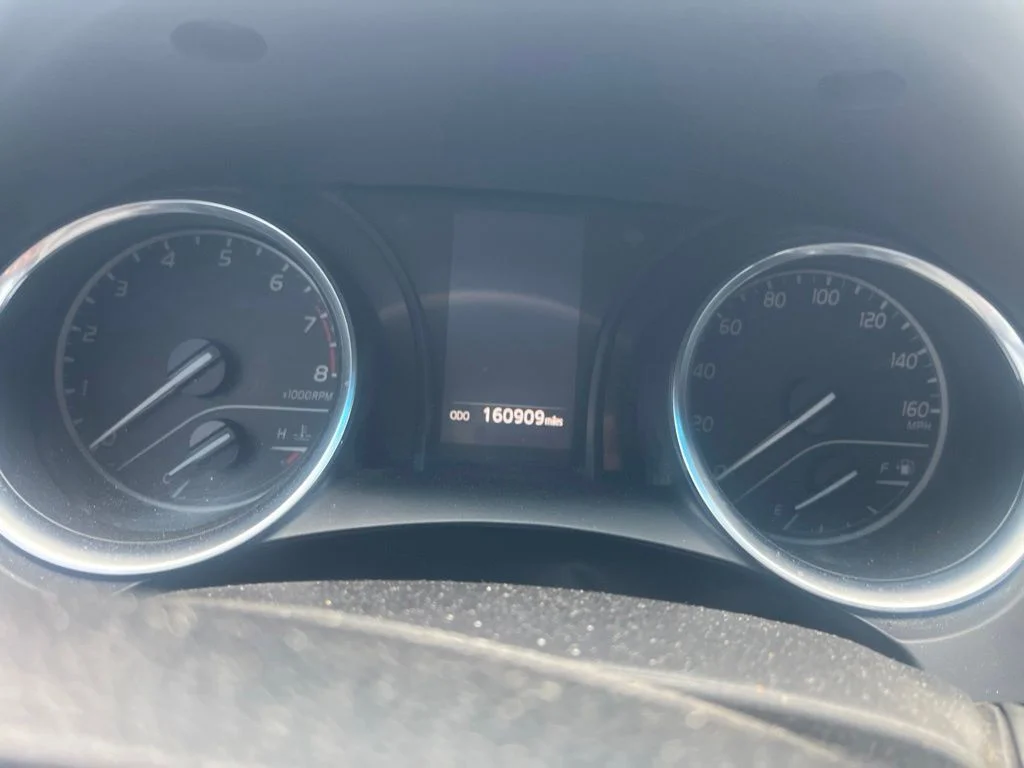 Used 2018 White Toyota SE image 8