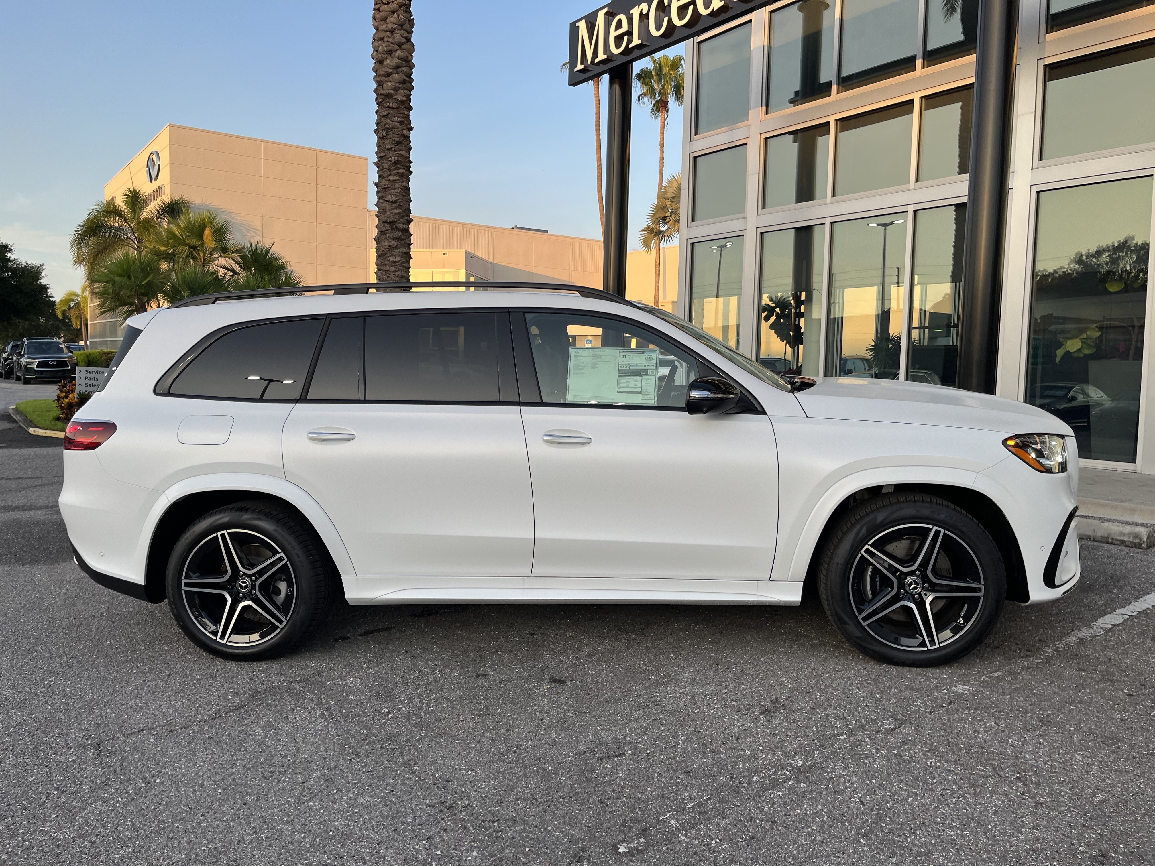 New 2026 MOONLIGHT WHITE Mercedes-Benz GLS 450 image 7