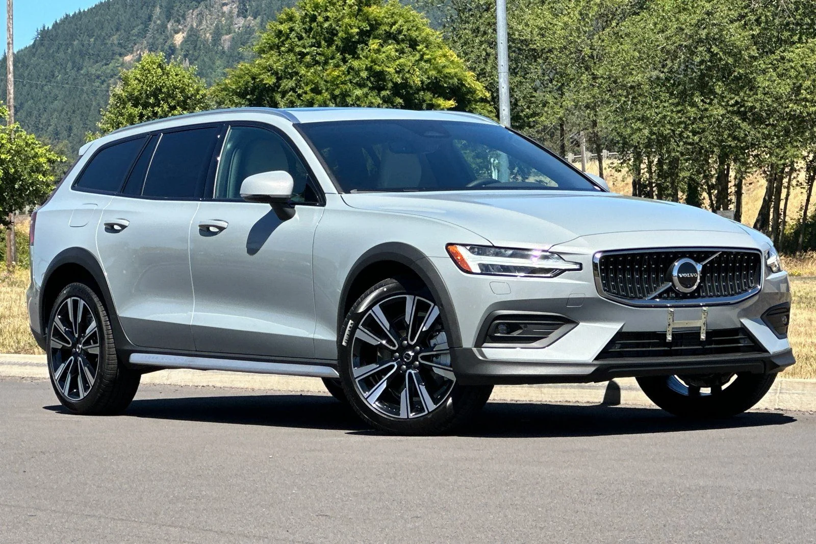 New 2026 Vapour Grey Volvo Ultra image 1