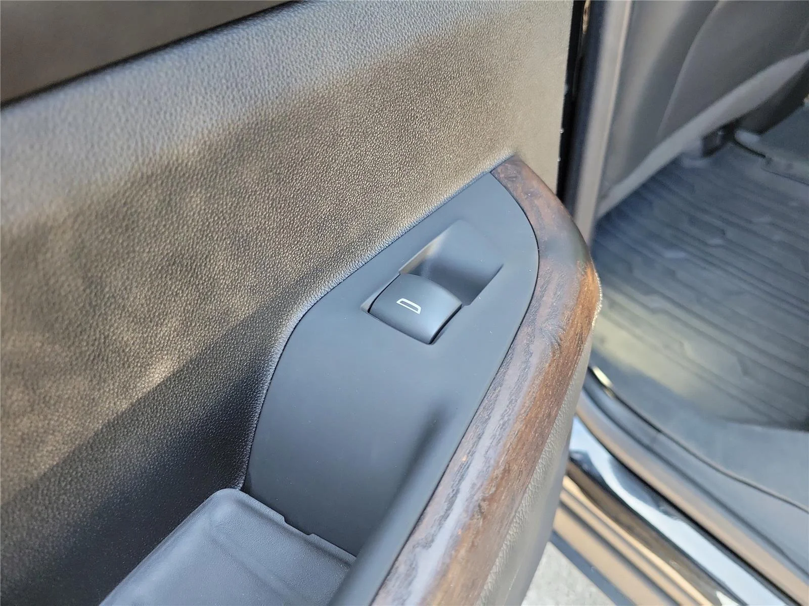 2023 GMC Acadia Denali - Photo 18