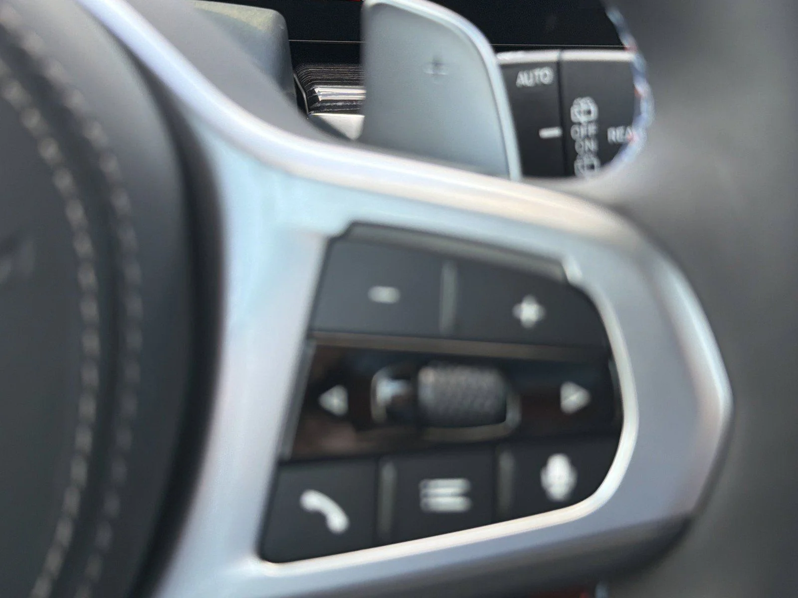New 2026 Mineral White Metallic BMW M60i image 34