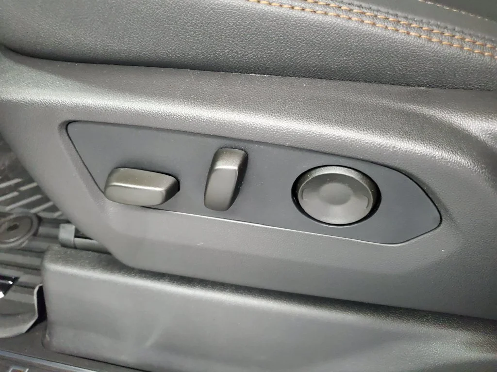 2026 GMC Sierra 2500HD AT4 - Photo 6