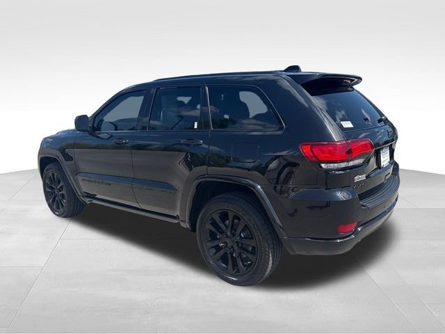 Used 2021 Black Jeep Laredo X image 3