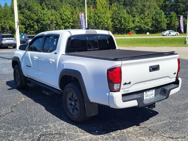 Used 2021 White Toyota SR5 image 5